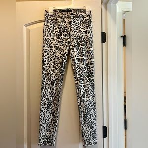 Never worn Hudson Black & White Leopard print jeans! Size 27